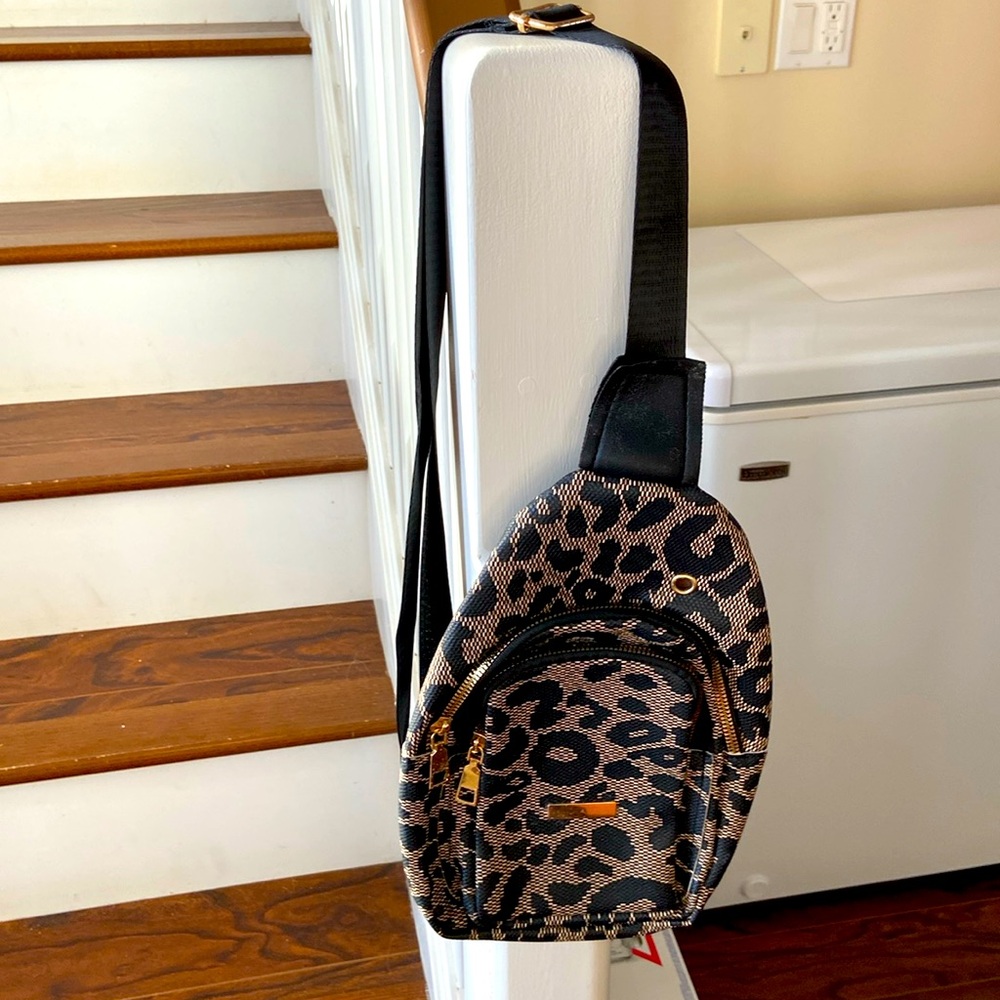 NWOT Mini crossbody bag